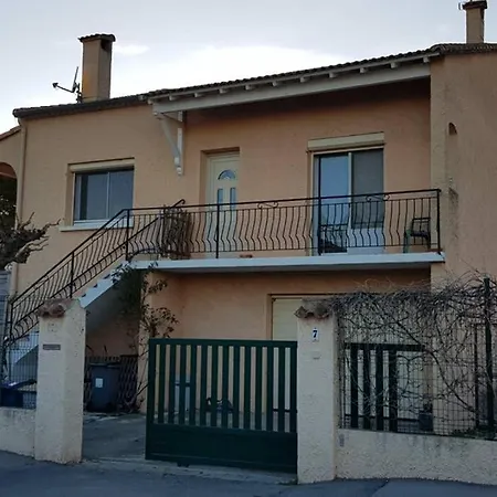 Apartment Un Charmant Logement