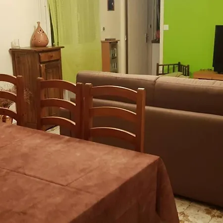Un Charmant Logement Apartment Aigues-Mortes