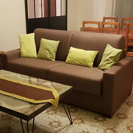 Apartment Un Charmant Logement